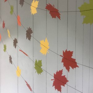 Fall Leaf Garland, Paper Leaf Bunting, Autumn Garland, Autumn Decor, Fall Decor, Fall Fireplace Mantel Decoration, Dorm Decor, Autumn Leaves