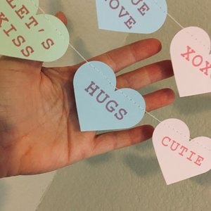 Valentine's Day decor, Valentine's Day decoration, Valentine's Day heart garland, Valentine's Day classroom decor, conversation hearts