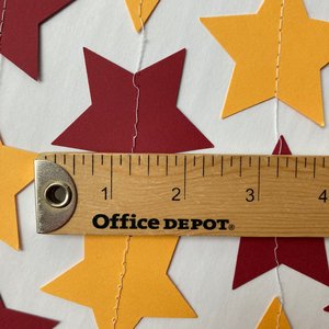 Maroon and Gold Star Garland, Burgundy and Gold Graduation Decoration, Minnesota Colors, Dorm Decor, Commencement Party Star Streamer