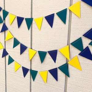 UNC Wilmington graduation party garland, Navy Teal yellow Triangle Bunting, University dorm decor, Bed Party Streamers, UNCW party backdrop