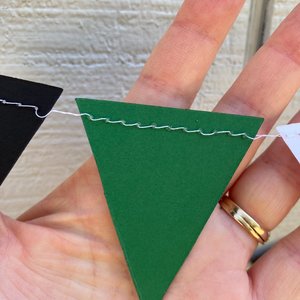 University of Hawaii graduation party garland, Triangle Bunting, Michigan State graduation, Bed Party Streamers, dorm decor, party backdrop