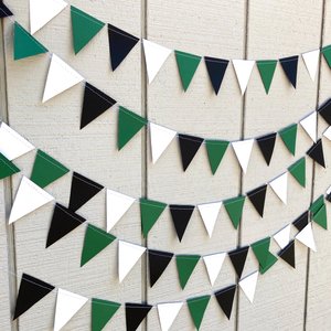 University of Hawaii graduation party garland, Triangle Bunting, Michigan State graduation, Bed Party Streamers, dorm decor, party backdrop