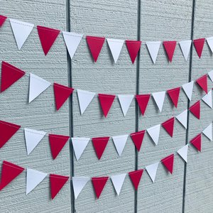 Illinois State University graduation party garland, Red and White Triangle Bunting, University dorm decor, Bed Party Streamers, Dorm Decor