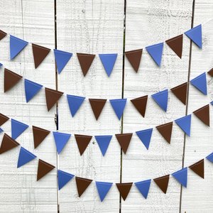 Tufts University graduation party garland, Blue and brown Triangle Bunting, University dorm decor, Bed Party Streamers, Dorm Decor