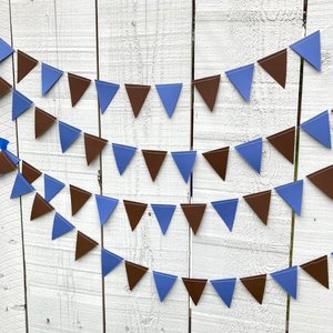 Tufts University graduation party garland, Blue and brown Triangle Bunting, University dorm decor, Bed Party Streamers, Dorm Decor