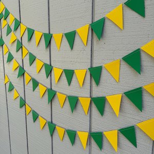 Green and Yellow Flag Pennant, Paper Graduation Party Garland, Dorm Decor, Back to School Party, University of Oregon, University of Vermont