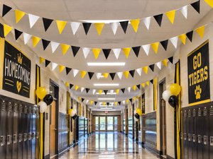 Sports Party Decor, Black Yellow and White Pennant Flag Streamers, Tailgate Party Bunting, College Game Day Celebration, Team Color Garlands