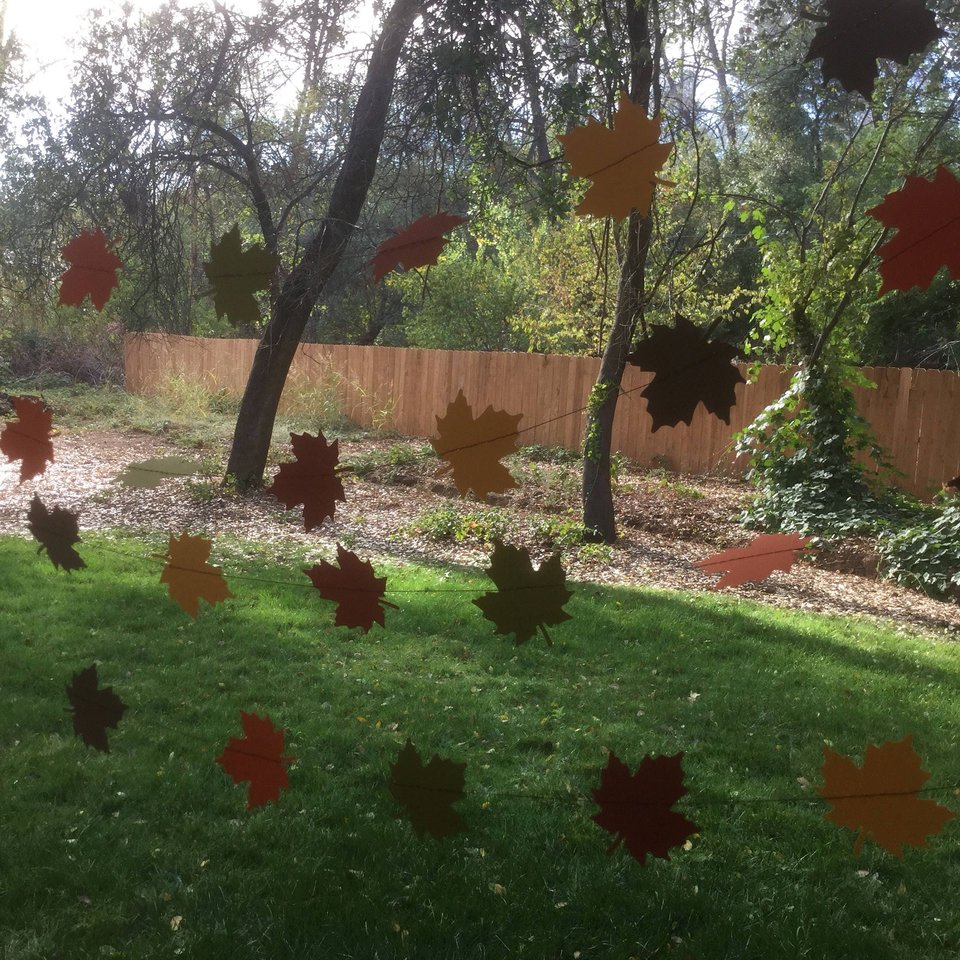 Fall Leaf Garland, Paper Leaf Bunting, Autumn Garland, Autumn Decor, Fall Decor, Fall Fireplace Mantel Decoration, Dorm Decor, Autumn Leaves