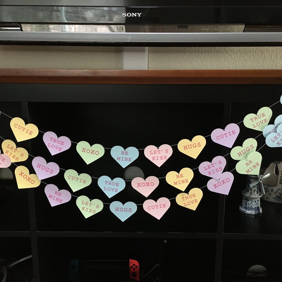 Valentine's Day decor, Valentine's Day decoration, Valentine's Day heart garland, Valentine's Day classroom decor, conversation hearts