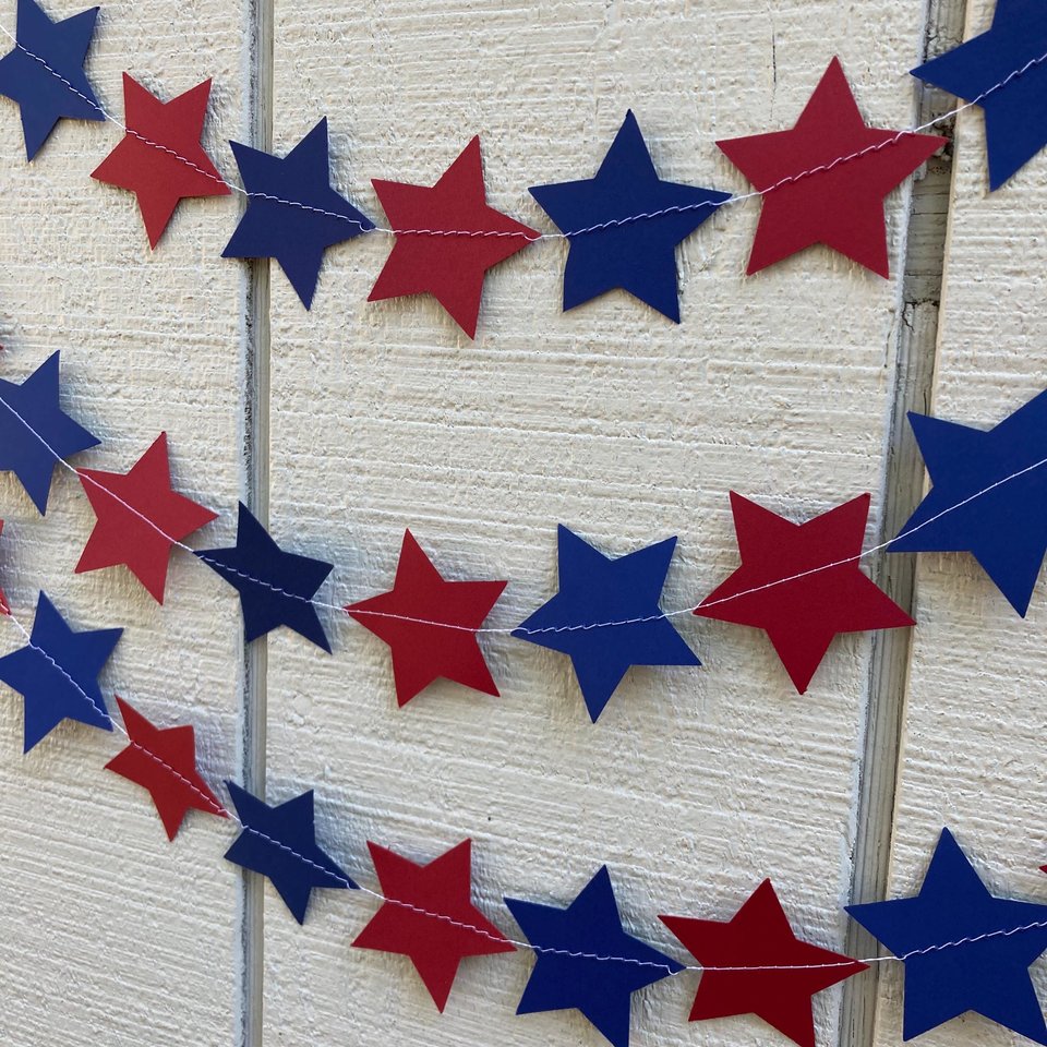 Navy and burgundy graduation party garland, Star garland, Eastern Connecticut State, South Carolina State, College University dorm decor