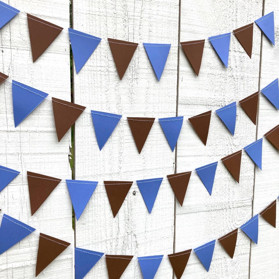 Tufts University graduation party garland, Blue and brown Triangle Bunting, University dorm decor, Bed Party Streamers, Dorm Decor