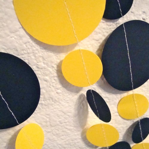 Bumble Bee Party Garland, Black and Yellow Garland, Paper Circle Garland, Bee Birthday, Bee Baby Shower Decor, Bee Birthday Decoration